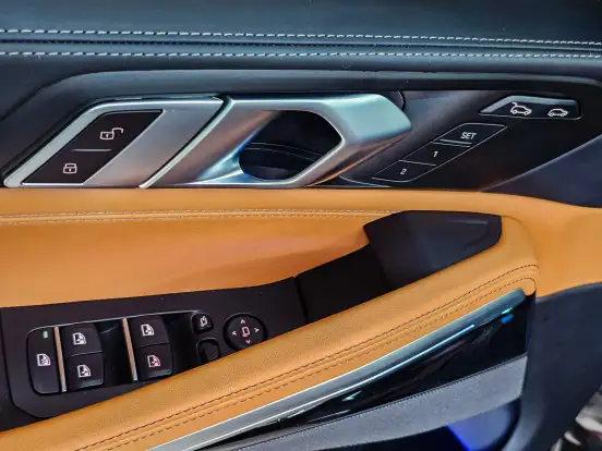 BMW-X6-2023