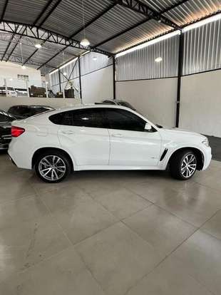BMW-X6-4.4 50I 4X4 COUPÉ 8 CILINDROS 32V BI-TURBO GASOLINA 4P AUTOMÁTICO BMW-X6-2014
