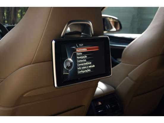 BMW-X6-2015