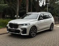 BMW X7 4.4 V8 GASOLINA M50i STEPTRONIC BMW X7 4.4 V8 GASOLINA M50i STEPTRONIC