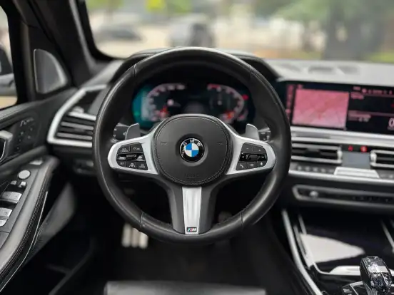 BMW-X7-2019