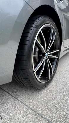 BMW-320i-2022