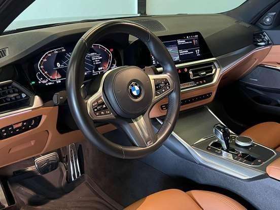 BMW-320i-2020