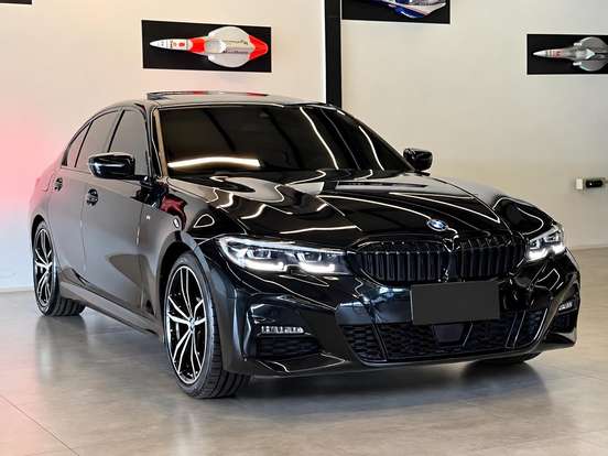 BMW-320i-2020
