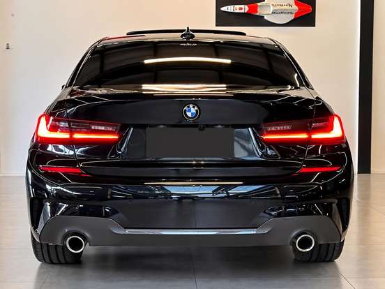 BMW-320i-2.0 16V TURBO GASOLINA M SPORT AUTOMÁTICO BMW-320i-2020