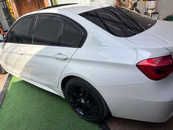 BMW-320i-2016