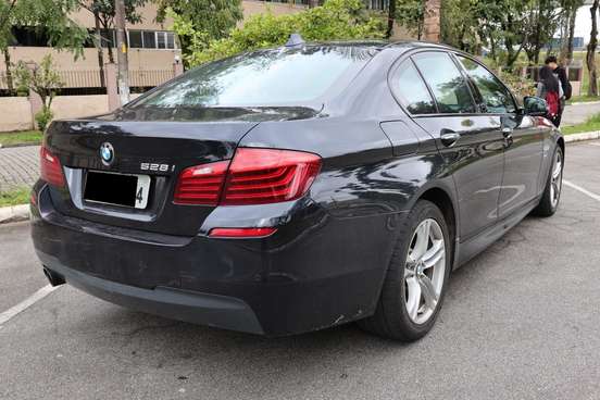BMW-528i-2014