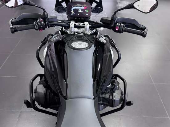 BMW-R 1300 GS TRIPLE BLACK BMW-R 1300 GS TRIPLE BLACK-2025