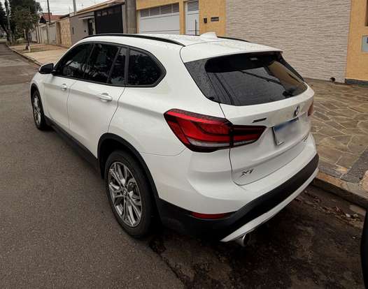 BMW-X1-2021
