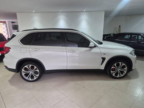 BMW X5 3.0 4X4 30D I6 TURBO DIESEL 4P AUTOMÁTICO