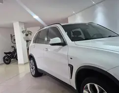 BMW X5 3.0 4X4 30D I6 TURBO DIESEL 4P AUTOMÁTICO BMW X5 3.0 4X4 30D I6 TURBO DIESEL 4P AUTOMÁTICO