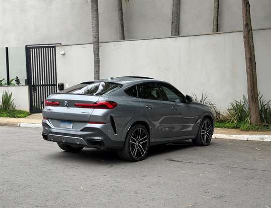 BMW-X6-2023