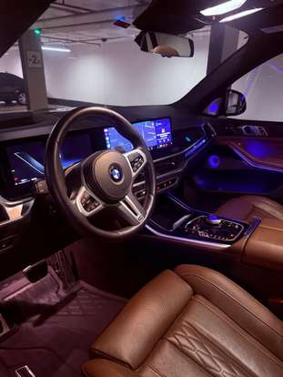BMW-X7-2024