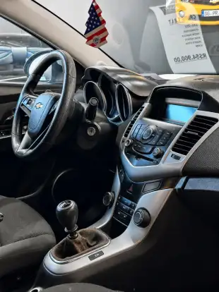 CHEVROLET-CRUZE-2012