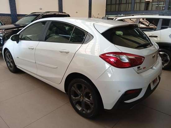 CHEVROLET-CRUZE-2017