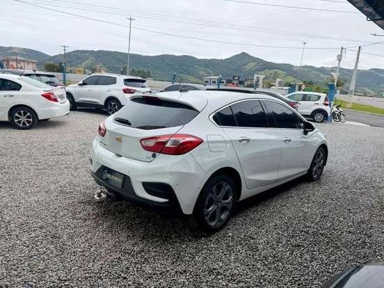 CHEVROLET-CRUZE-2017
