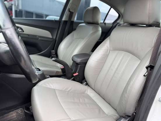 CHEVROLET-CRUZE-2013