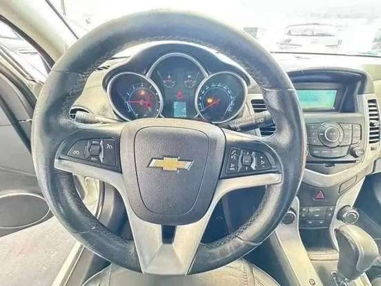 CHEVROLET-CRUZE-2013