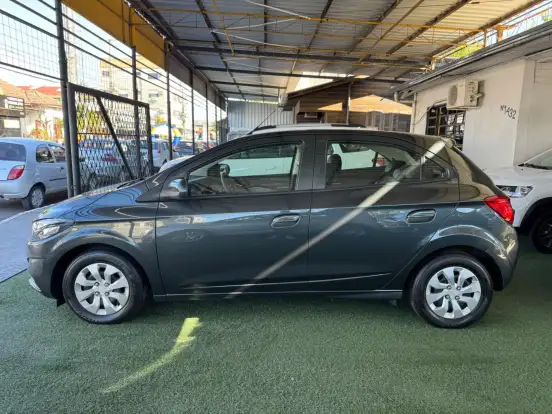 CHEVROLET-ONIX-2018