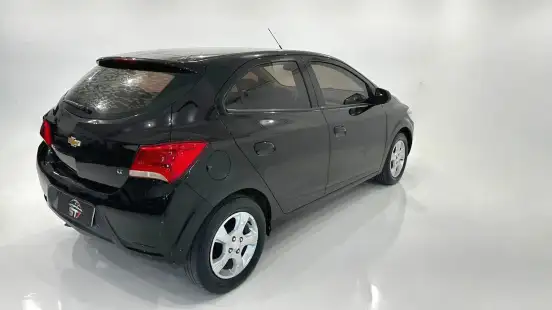 CHEVROLET-ONIX-2019
