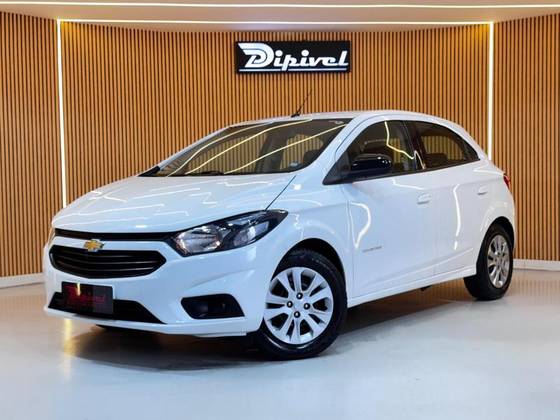 CHEVROLET ONIX 1.4 MPFI ADVANTAGE 8V FLEX 4P AUTOMÁTICO
