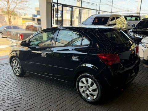 CHEVROLET-ONIX-1.4 MPFI LT 8V FLEX 4P AUTOMÁTICO CHEVROLET-ONIX-2016