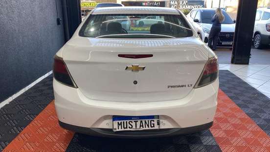 CHEVROLET-PRISMA-2015