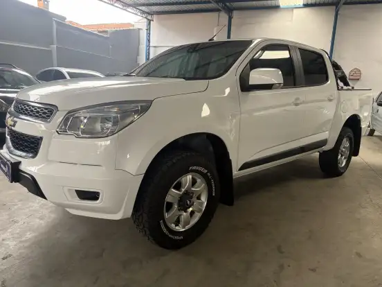 CHEVROLET-S10-2.4 MPFI LT 4X2 CS 8V FLEX 2P MANUAL CHEVROLET-S10-2014