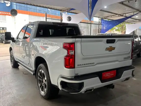 CHEVROLET-SILVERADO-5.3 V8 GASOLINA 1500 HIGH COUNTRY 4X4 AUTOMÁTICO CHEVROLET-SILVERADO-2026