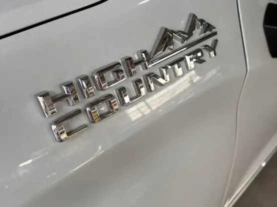 CHEVROLET-SILVERADO-5.3 V8 GASOLINA 1500 HIGH COUNTRY 4X4 AUTOMÁTICO CHEVROLET-SILVERADO-2026