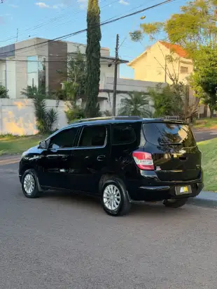 CHEVROLET-SPIN-2013