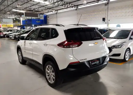 CHEVROLET-TRACKER-2023