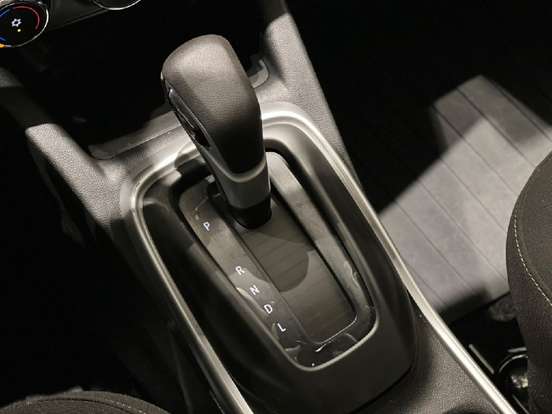 CHEVROLET-TRACKER-2023