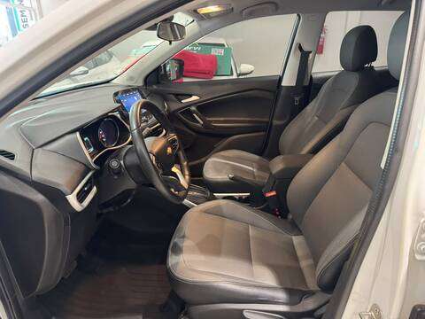 CHEVROLET-TRACKER-2023