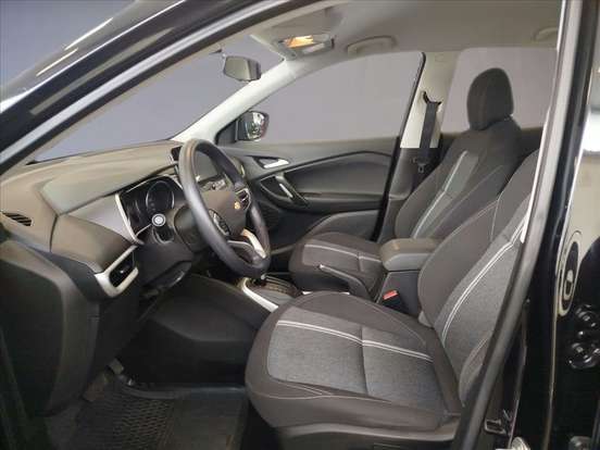 CHEVROLET-TRACKER-2023