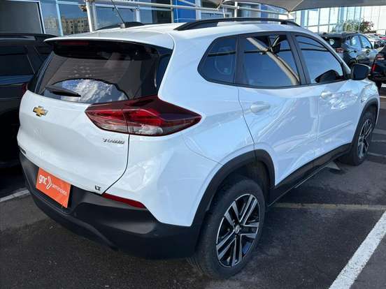 CHEVROLET-TRACKER-2023