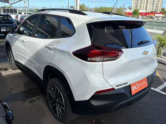 CHEVROLET-TRACKER-2023