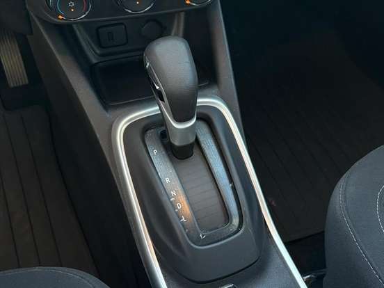 CHEVROLET-TRACKER-2023