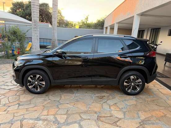 CHEVROLET-TRACKER-2021