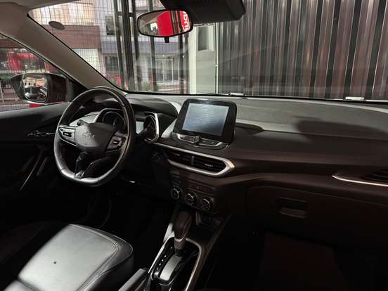 CHEVROLET-TRACKER-2023