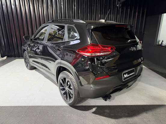 CHEVROLET-TRACKER-2023