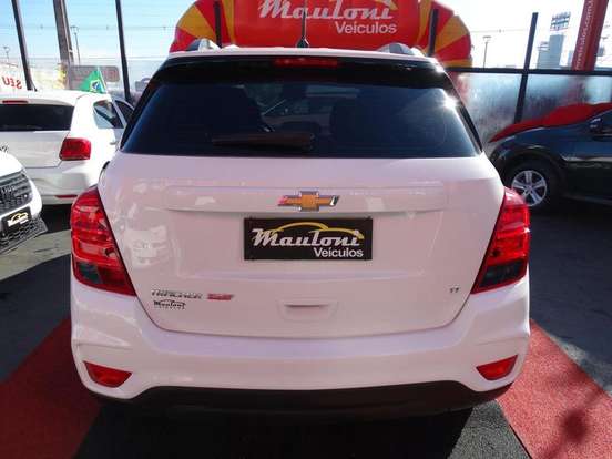 CHEVROLET-TRACKER-2016