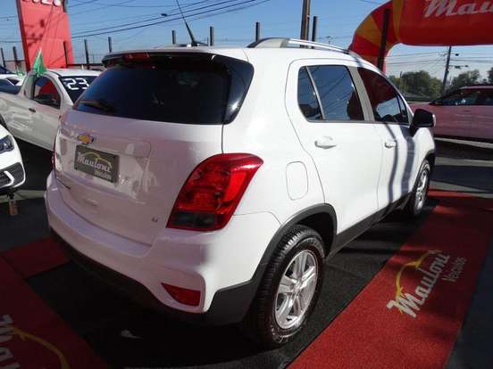 CHEVROLET-TRACKER-2016