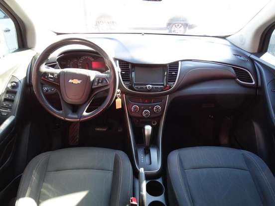 CHEVROLET-TRACKER-2016