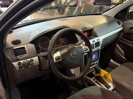 CHEVROLET-VECTRA-2010