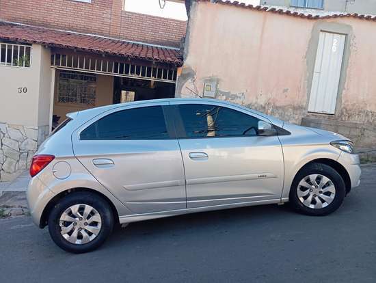 CHEVROLET-ONIX-2018