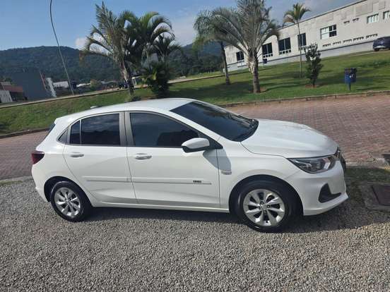 CHEVROLET-ONIX-2020