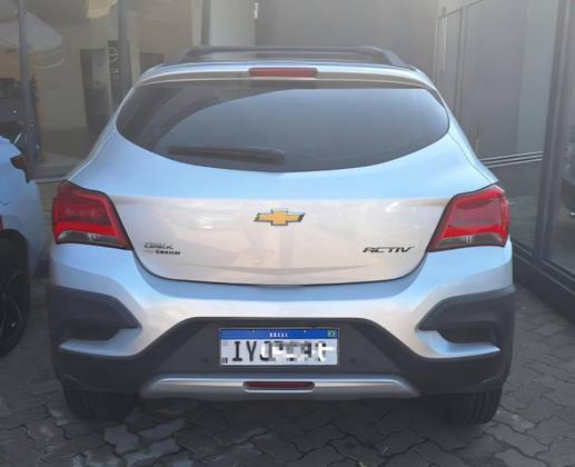 CHEVROLET ONIX 1.4 MPFI ACTIV 8V FLEX 4P AUTOMÁTICO