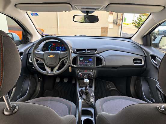 CHEVROLET-ONIX-2015