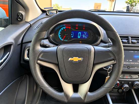CHEVROLET-ONIX-2015